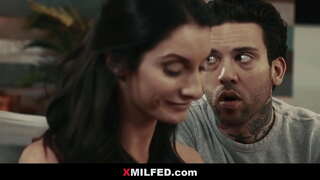 Эхнэр болон Гажуудуулж Мөрдөгч - XMILFED.com