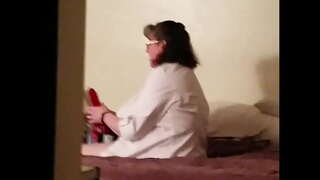 12 அங்குல கொழுப்பு அதிர்வு செய்கிறது மனைவி வயதான பெண்மணி மிகவும் கடினமாக