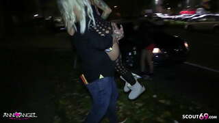 Horny pūhihi bombshell Anni Anahera Whero i roto i te motokā i te Kaiwhakamahi fucked